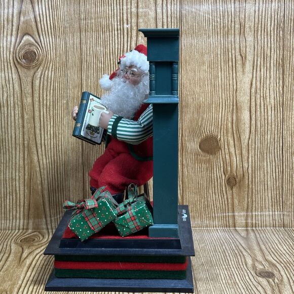 Vintage Santa & Grandfather Clock Musical Holiday Scene Holiday Creations 1993 - Picture 4 of 16